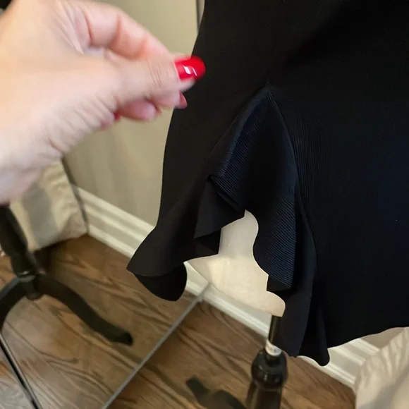 🔥NEW Ruffle Knit Tank - Picture 4 of 10